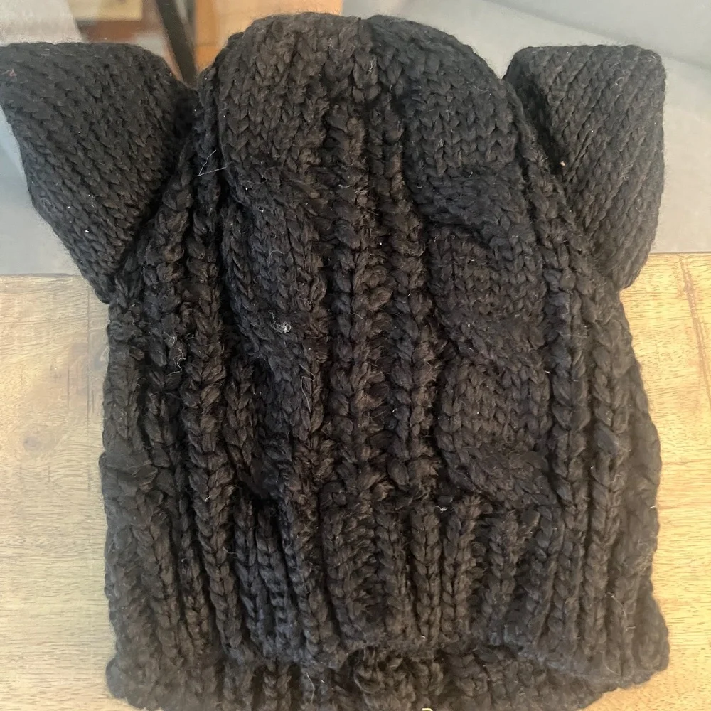 Set of 4 warm knit winter hats